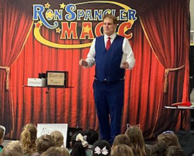 Columbus Ohio Magician Ron Spangler peforms at a school family night